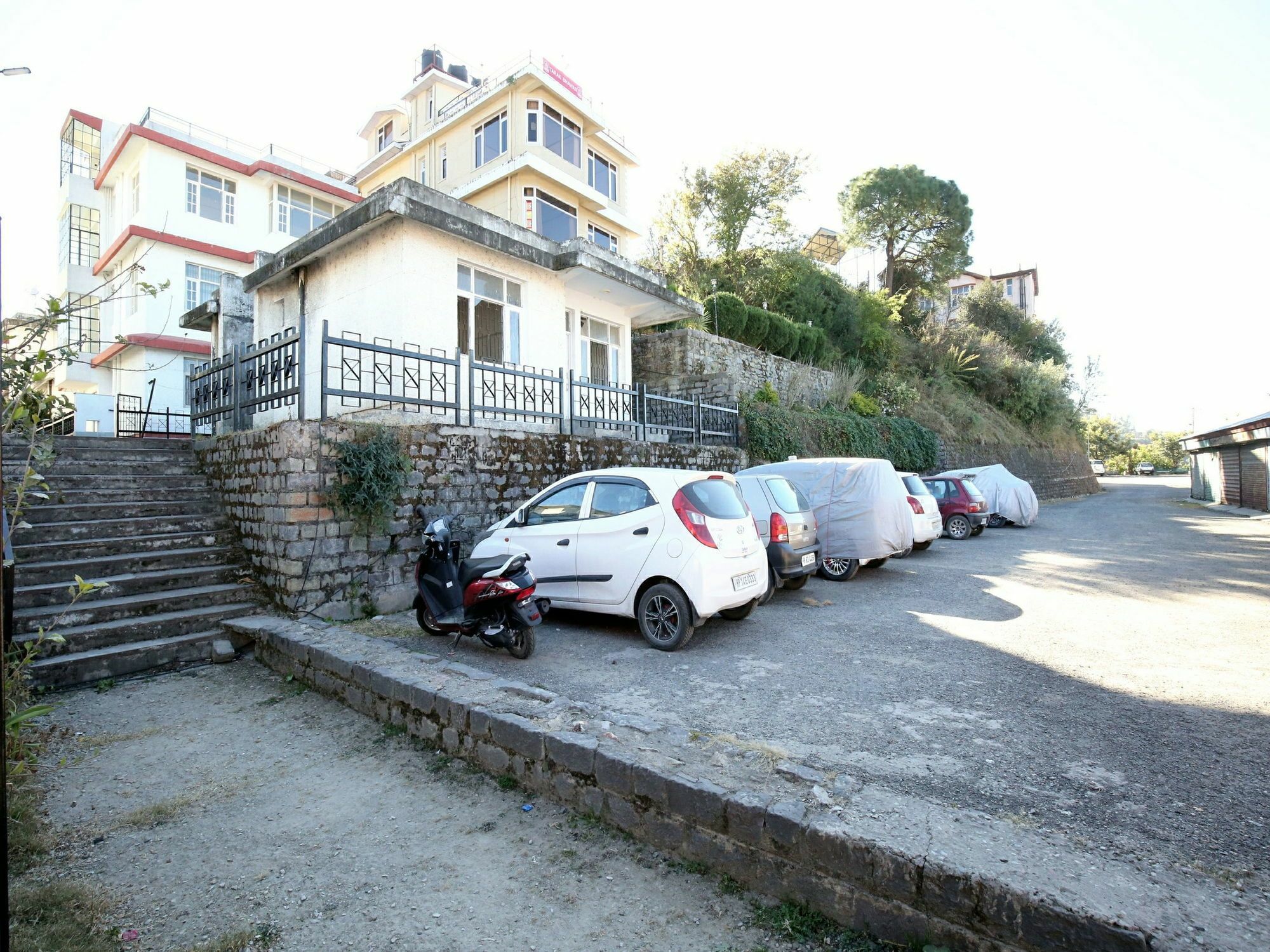 דירות Elegant 3Bhk Abode In Shoghi, שימלה מראה חיצוני תמונה