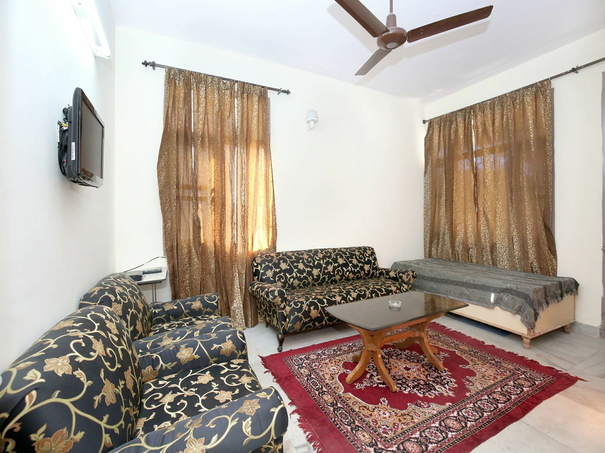 דירות Elegant 3Bhk Abode In Shoghi, שימלה מראה חיצוני תמונה